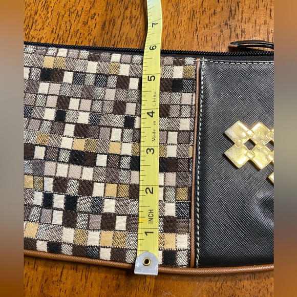 Claudia G clutch. - Picture 4 of 5